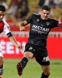  法甲黑马昂热五轮不败，冲击欧战席位势头强劲  