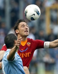  卢卡库替补建功助罗马德比战逼平拉齐奥  