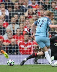  那不勒斯核心复出即建功，终结个人进球荒  