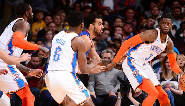  约基奇准绝杀掘金胜雷霆  